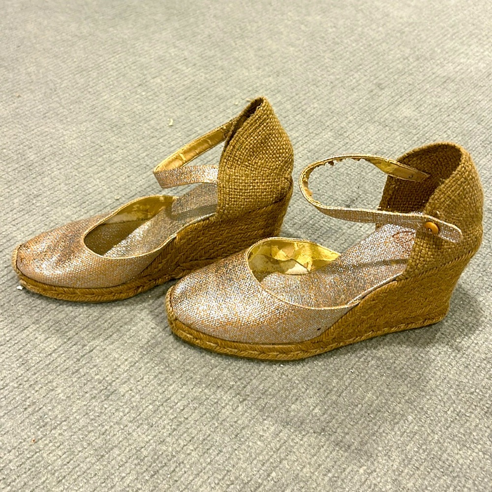 Castaner Gold lamé Espadrille Sandals
